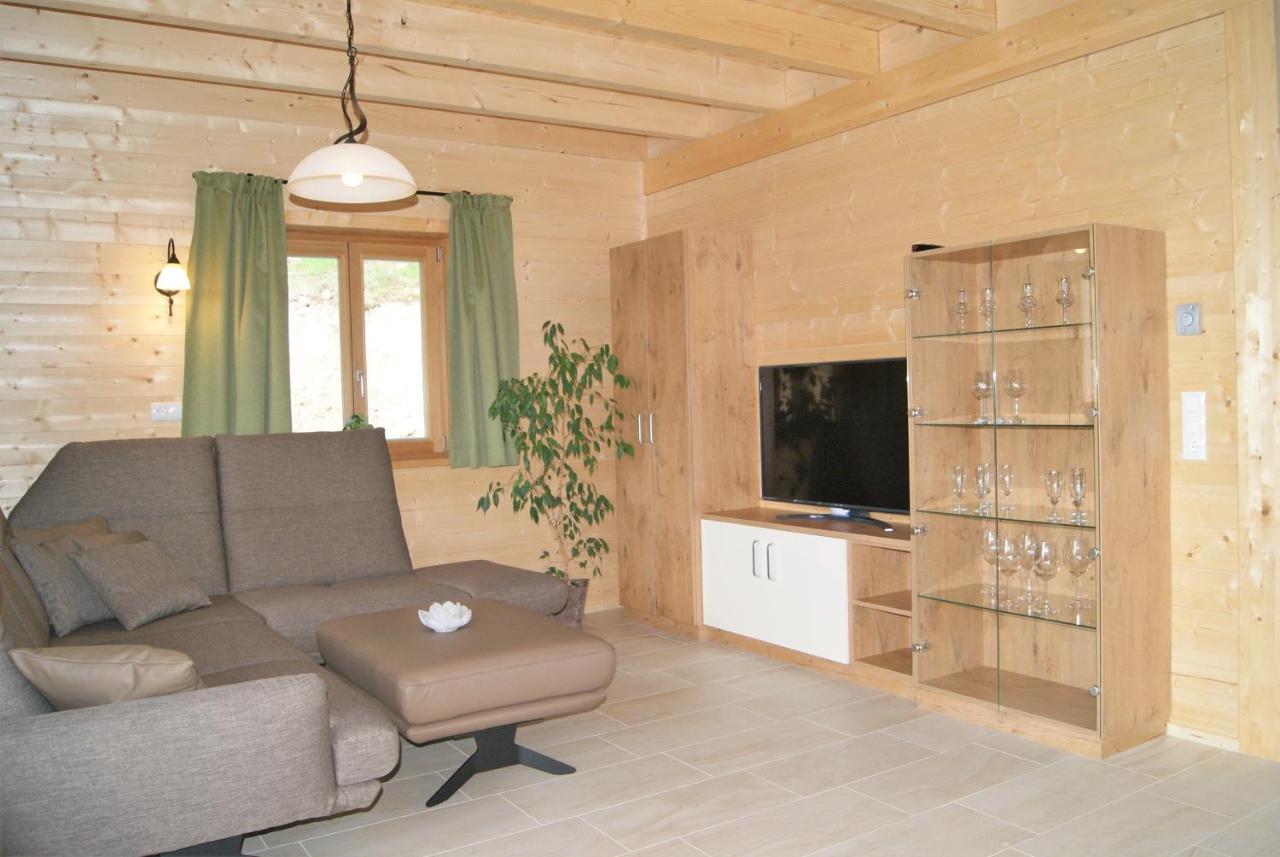 Bergchalet Am Waldrand - Pool, Sauna & Kamin Pöllauberg المظهر الخارجي الصورة