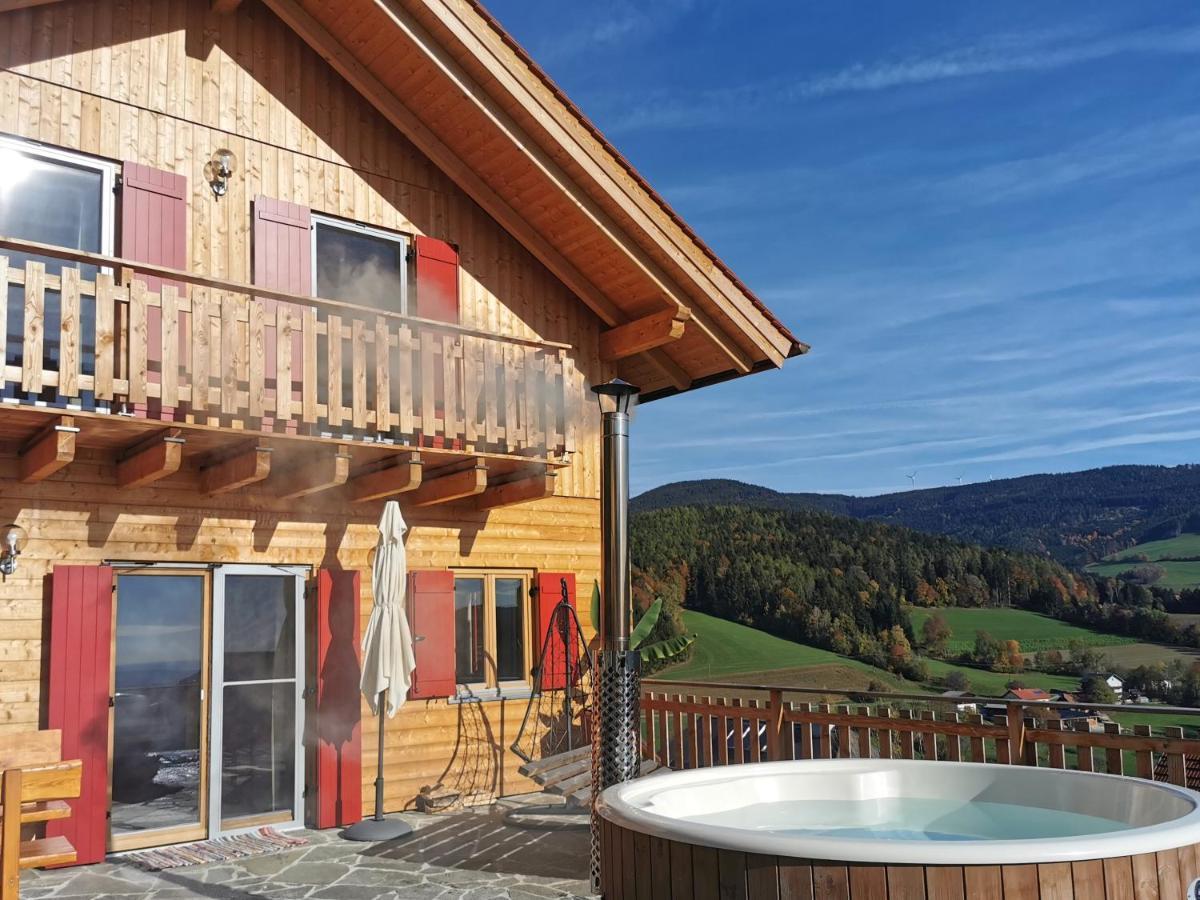 Bergchalet Am Waldrand - Pool, Sauna & Kamin Pöllauberg المظهر الخارجي الصورة