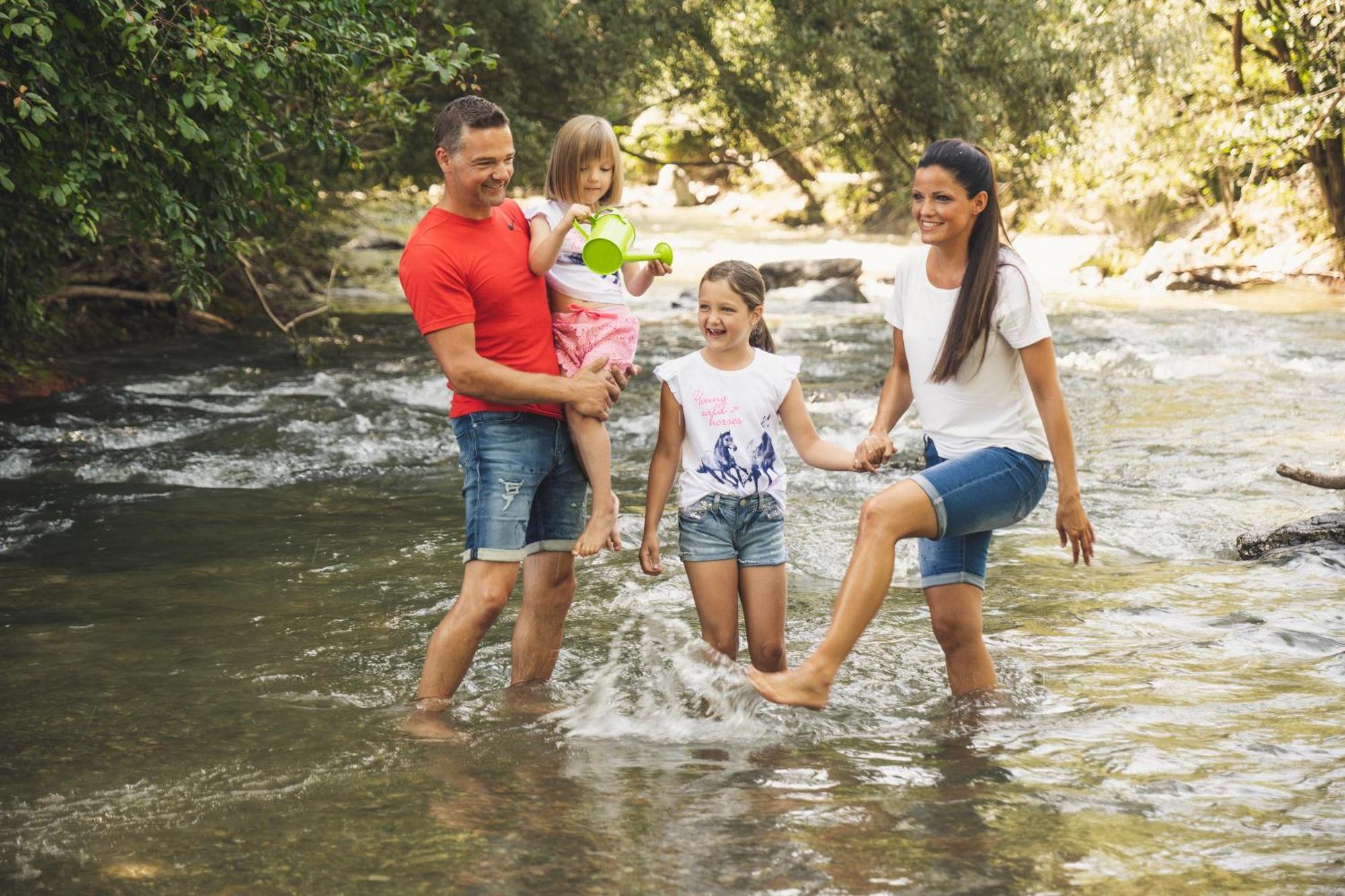Bergchalet Am Waldrand - Pool, Sauna & Kamin Pöllauberg المظهر الخارجي الصورة